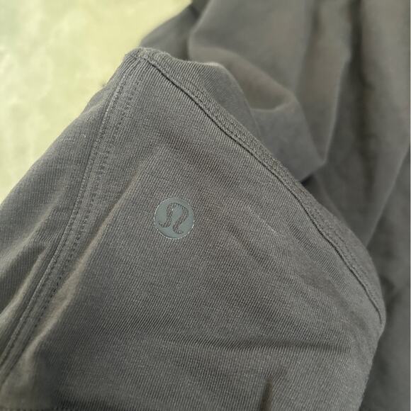 Lululemon LA Side Cinch T-Shirt Black Granite 4 - Picture 6 of 6